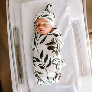 Milkmaid Goods Oliver Swaddle & Hat Set
